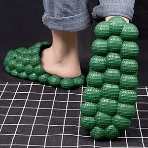 Drippy Golf Ball Slides